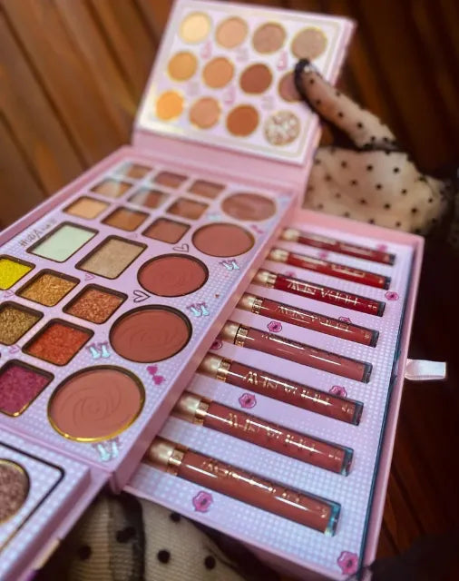 New Eye Shadow Lip Gloses Set