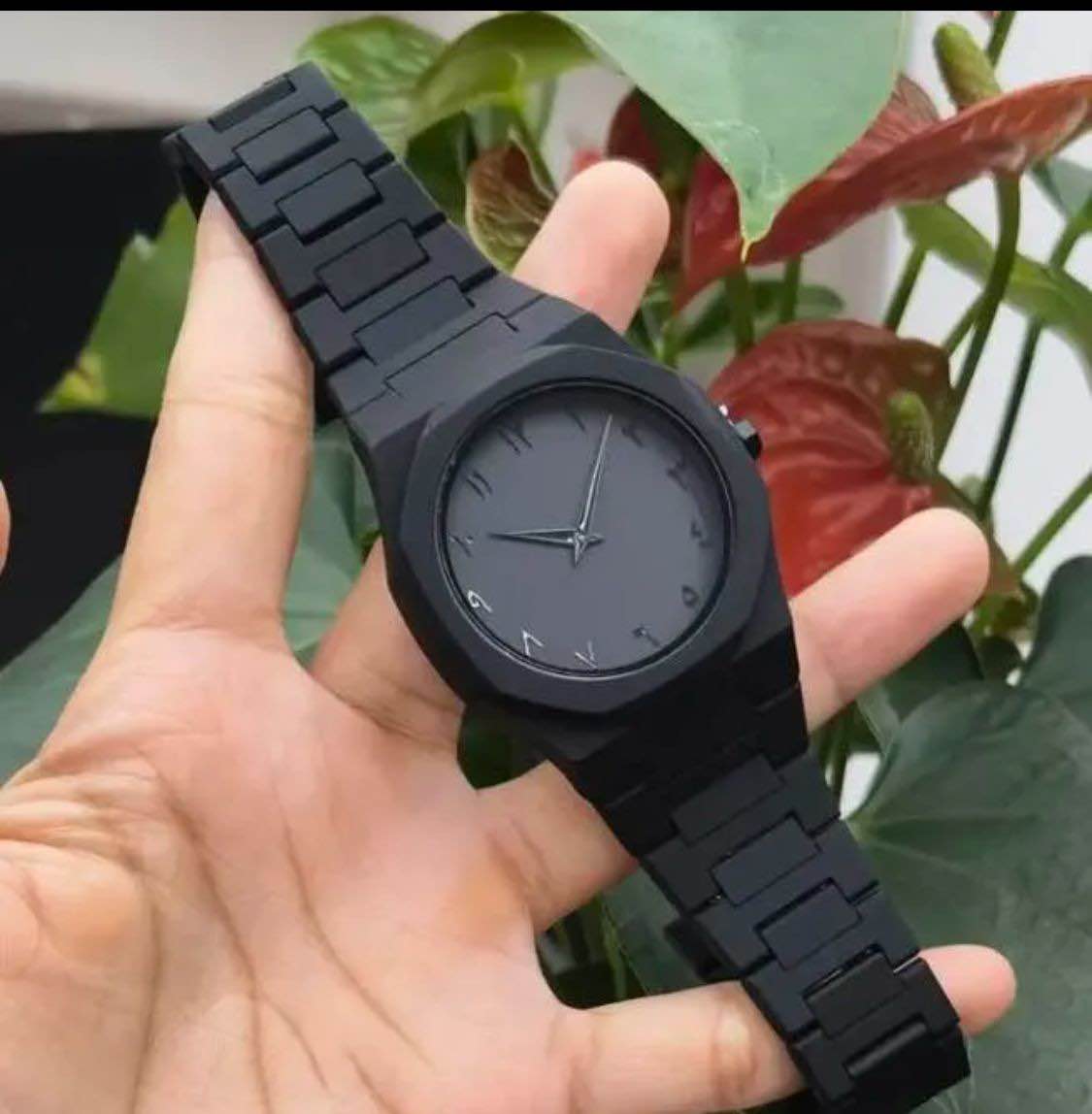 Black Aura watch